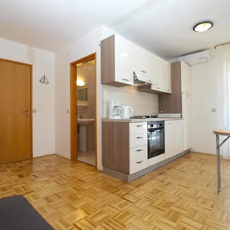 Apartment Fuer 3 Personen Ca 30 Qm In Stancija Vinjeri Novigrad, Istrien Istrische Riviera *